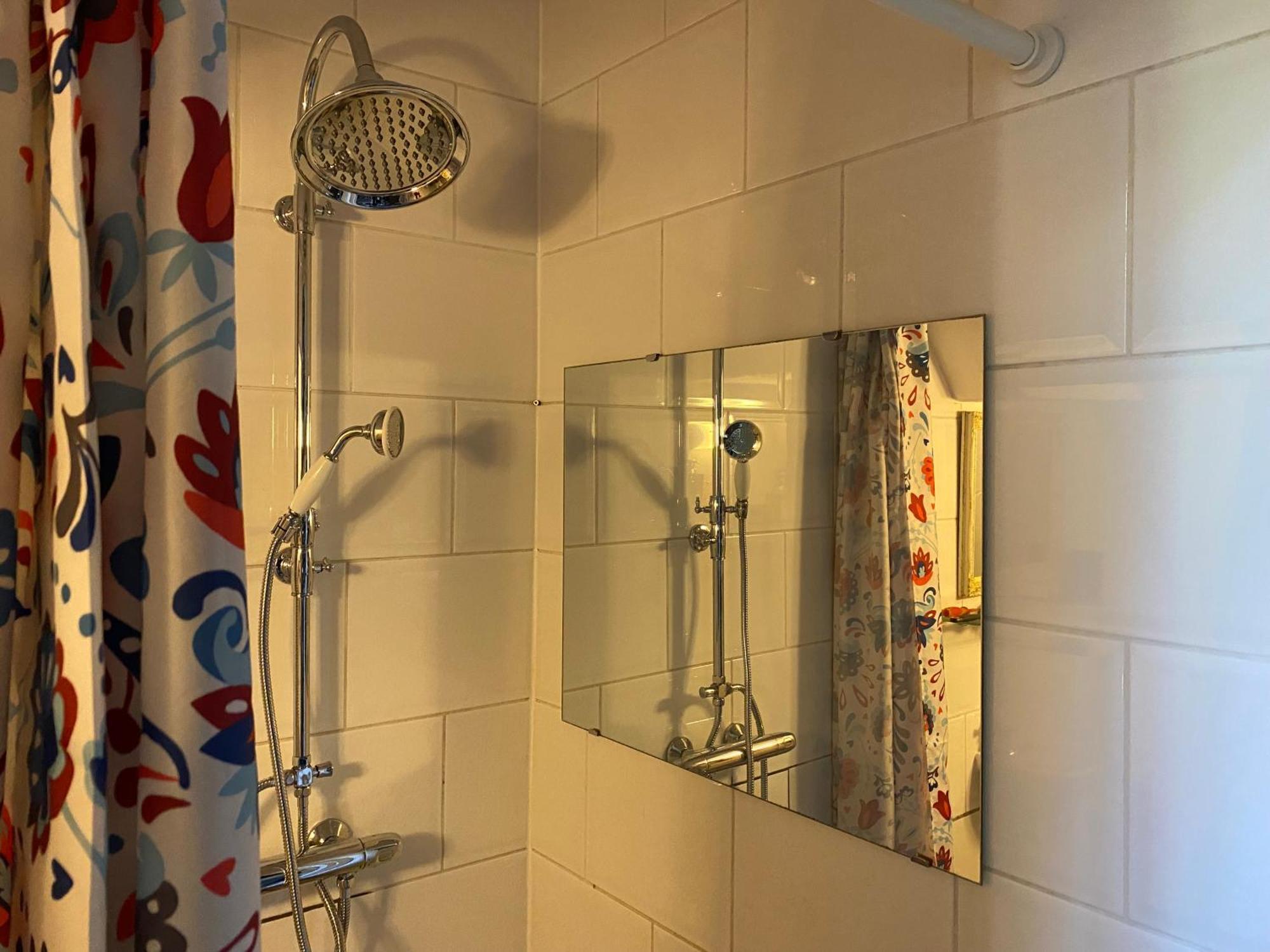 Vakantie Appartement Goedereede Let Op De Badkamer Moet Met Andere Gasten Gedeeld Worden 外观 照片
